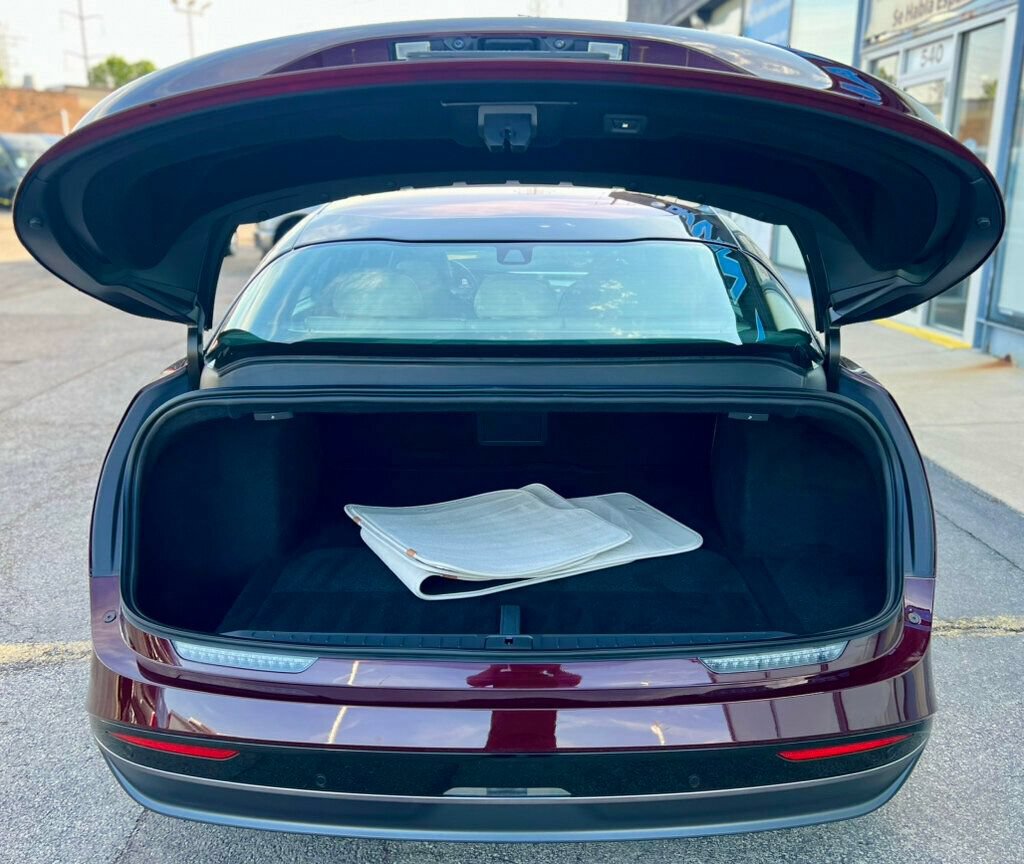 Used 2023 Lucid Air Touring AWD/4WD image 9