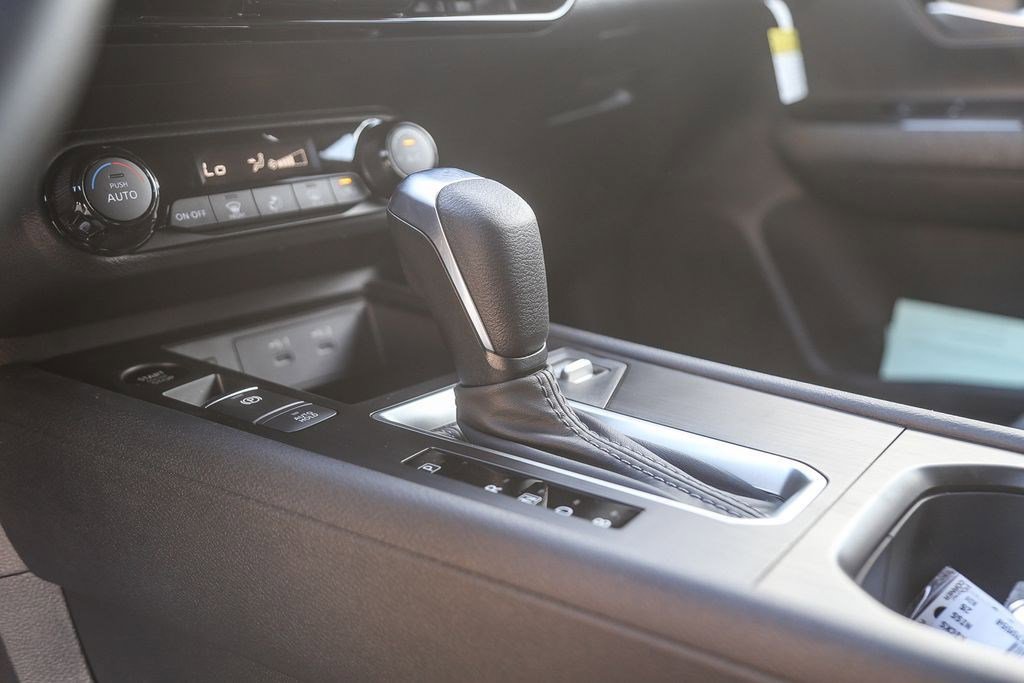 Used 2026 Nissan Kicks SV FWD image 24