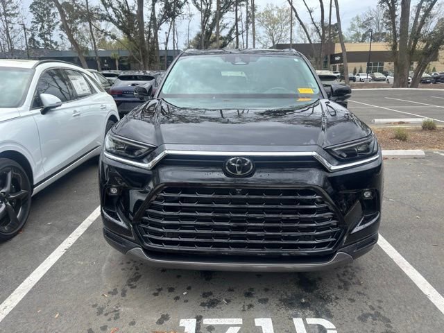 Used 2024 Toyota Grand Highlander image 2