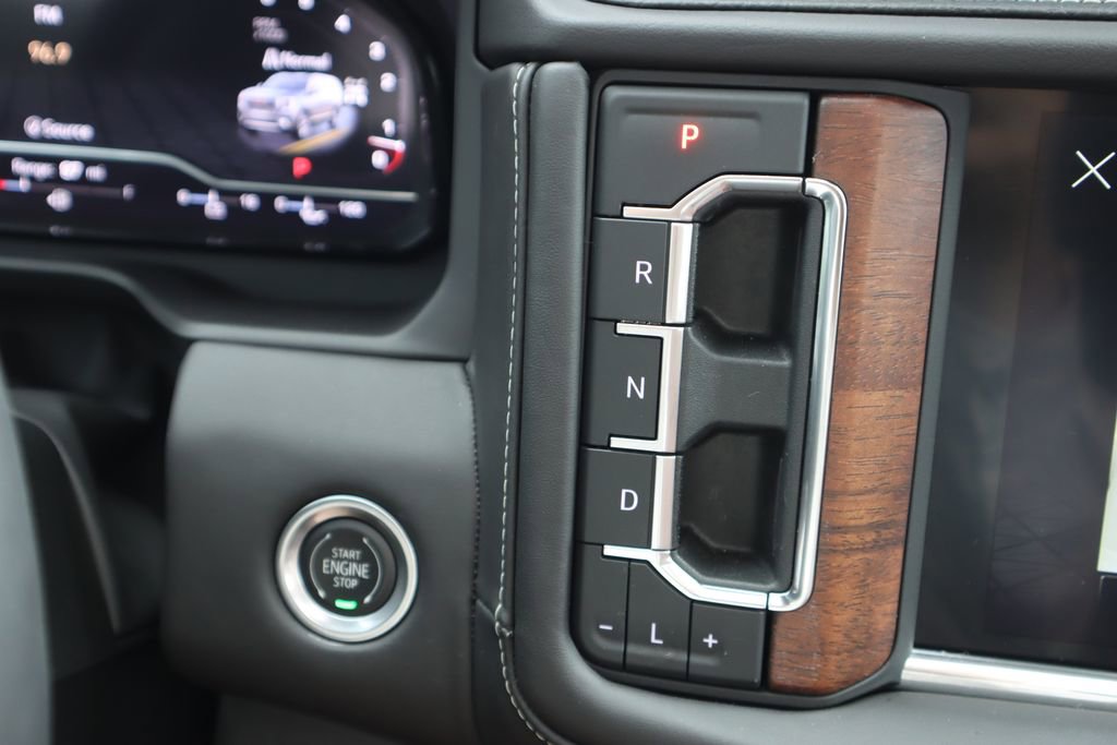 Certified 2023 GMC Yukon Denali Ultimate w/ LPO, Floor Liner Package AWD/4WD image 19