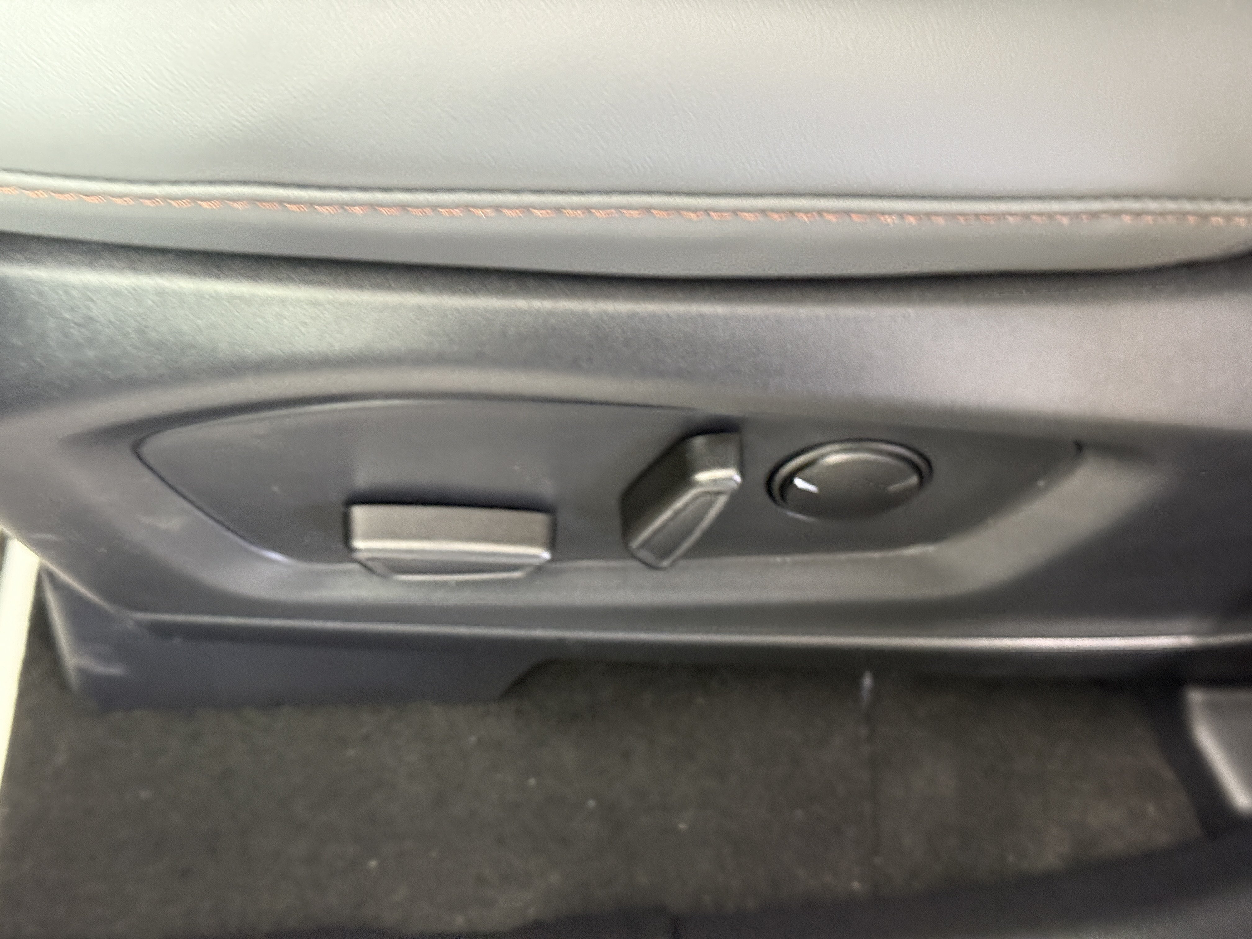 New 2026 Ford Explorer Active w/ Active Comfort Package RWD image 18