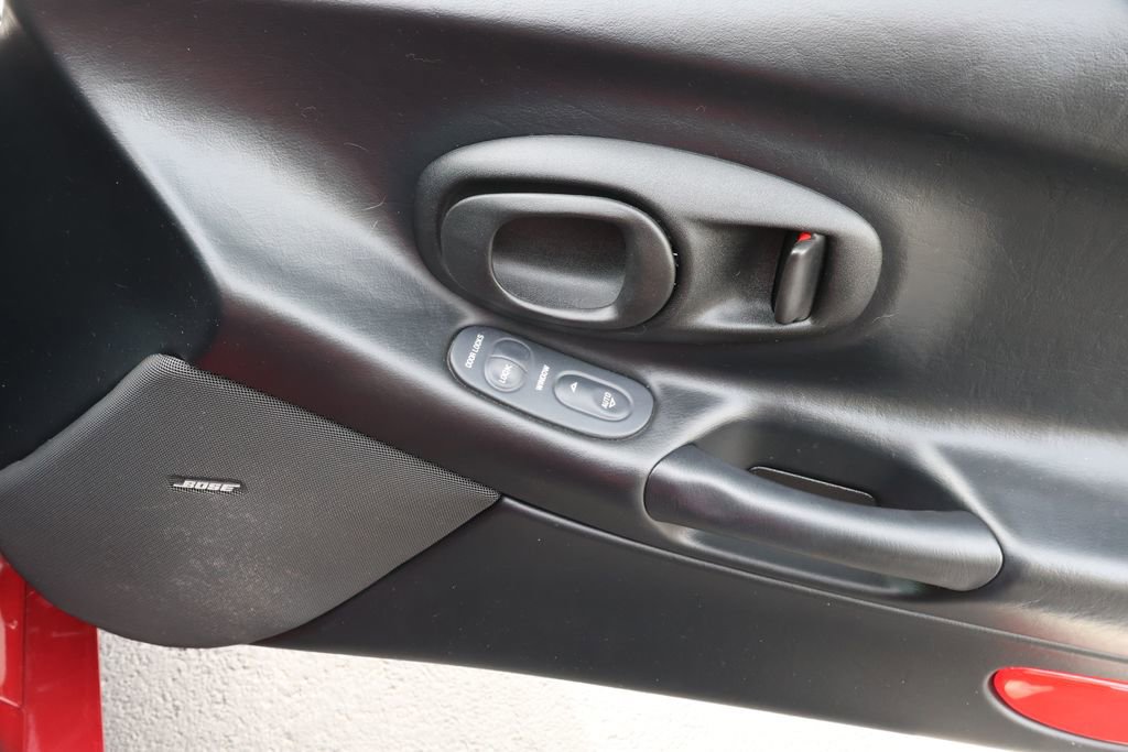 Used 2002 Chevrolet Corvette Coupe w/ Preferred Equipment Group2 image 35