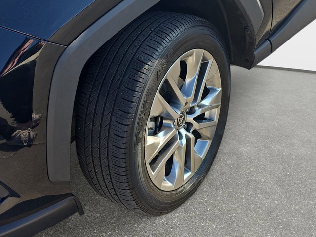 Used 2024 Toyota RAV4 XLE Premium image 31