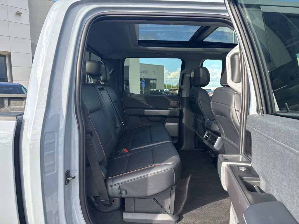 New 2025 Ford F250 Lariat w/ Lariat Ultimate Package image 17