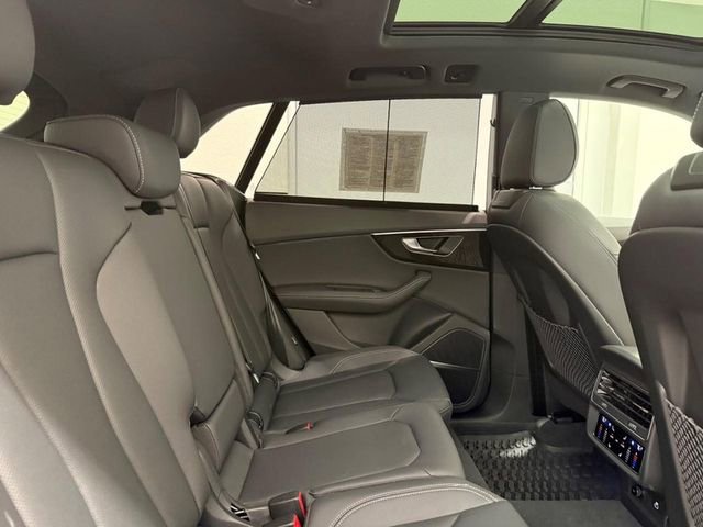 Certified 2025 Audi Q8 Premium Plus w/ Premium Plus Package AWD/4WD image 8