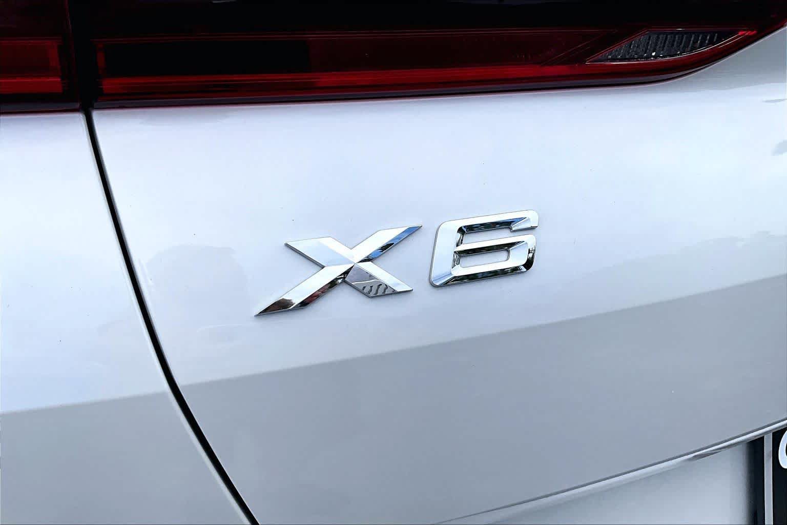 Used 2024 BMW X6 xDrive40i w/ Executive Package AWD/4WD image 31