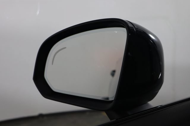 Used 2023 Volvo C40 P8 Recharge Plus AWD/4WD image 37