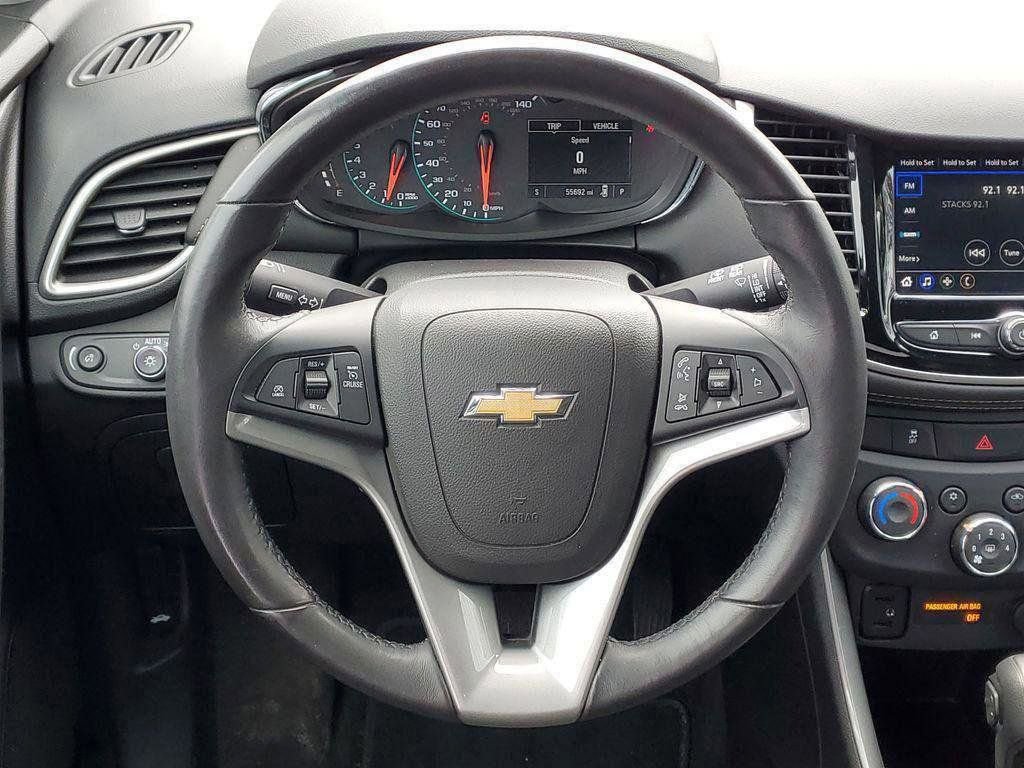 Used 2022 Chevrolet Trax LT w/ LT Convenience Package image 23