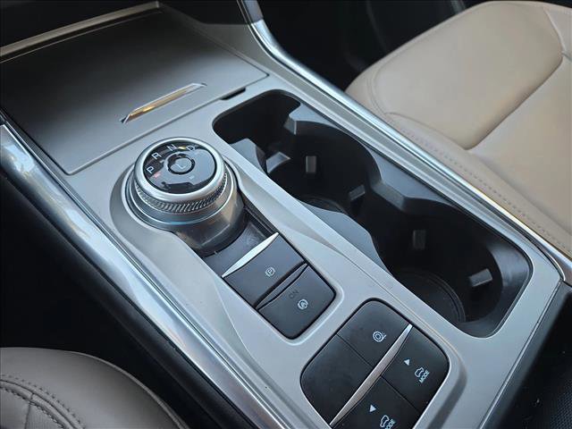 Used 2022 Ford Explorer XLT w/ Equipment Group 202A image 14