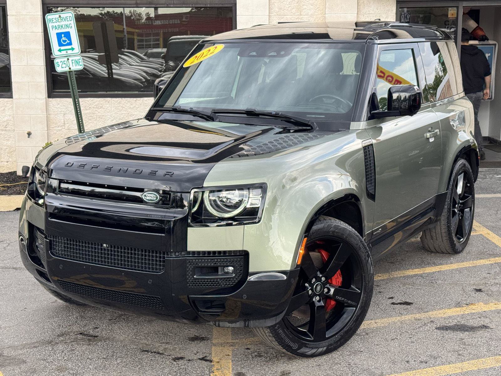 Used 2022 Land Rover Defender 90 X AWD/4WD image 2