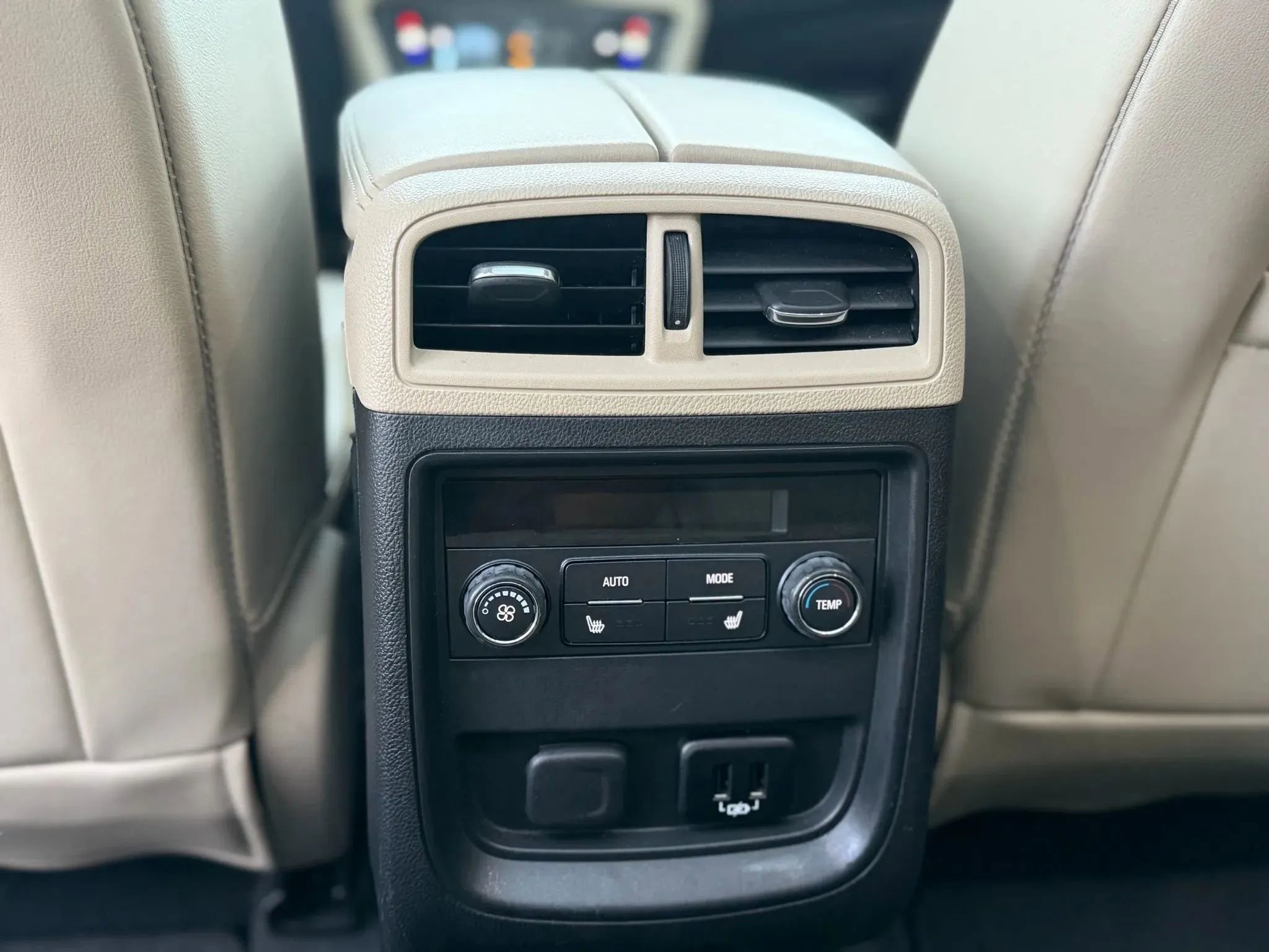 Used 2017 Buick Envision Essence image 18