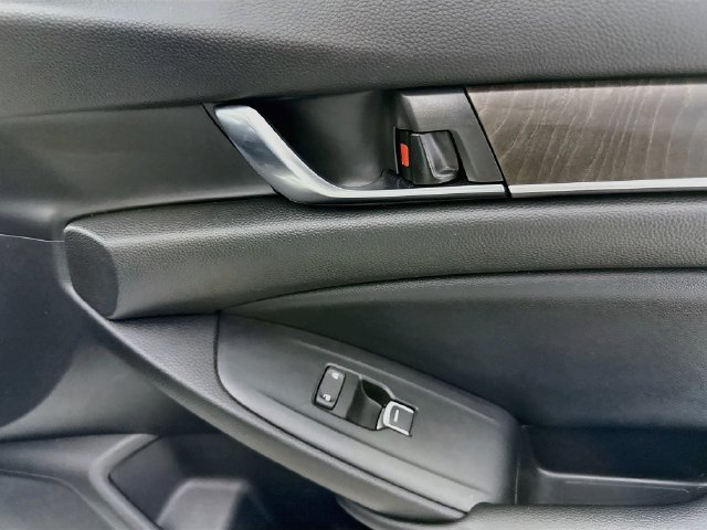 Used 2021 Honda Accord EX image 30