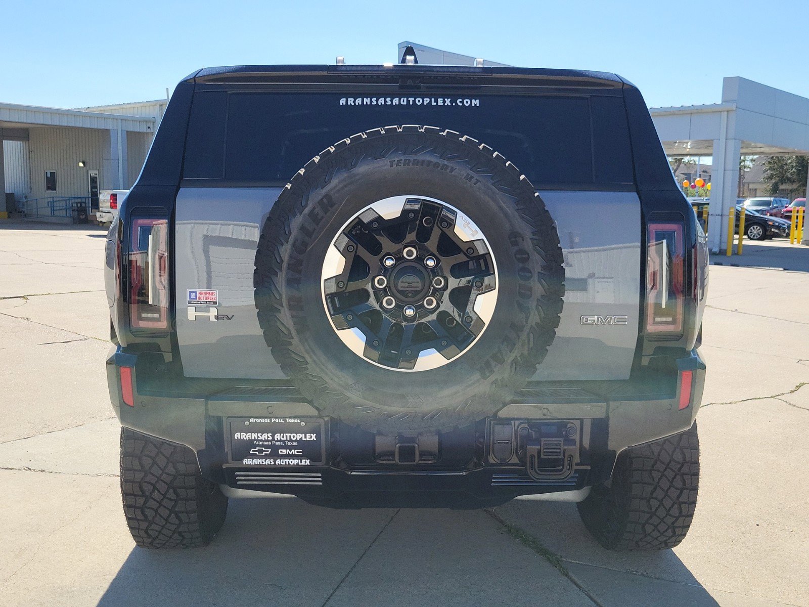 New 2025 GMC Hummer EV 2X w/ Extreme Off-Road Package image 6