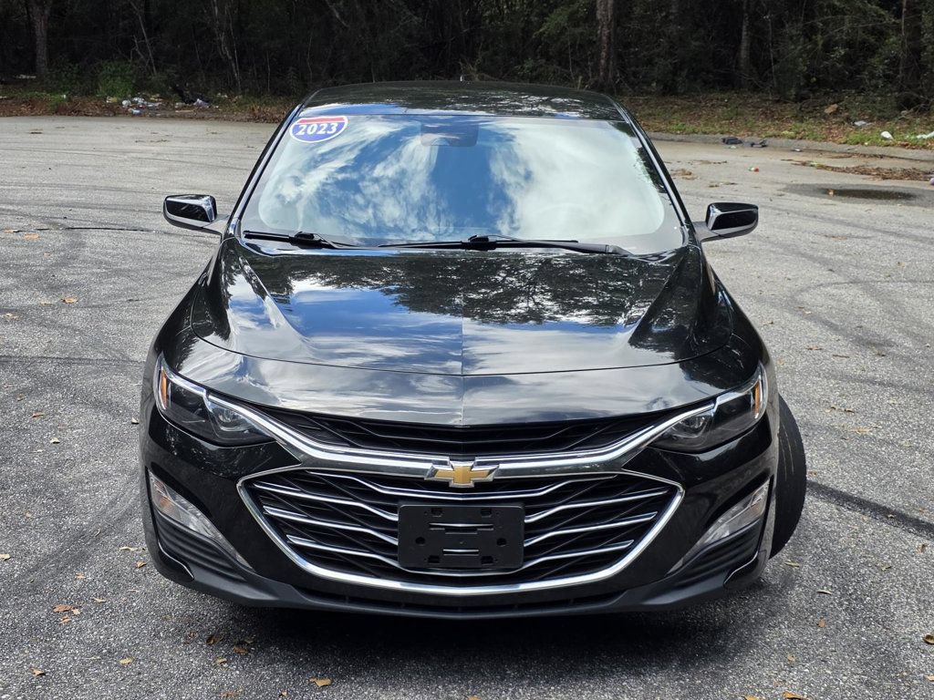 Used 2023 Chevrolet Malibu LT FWD image 2