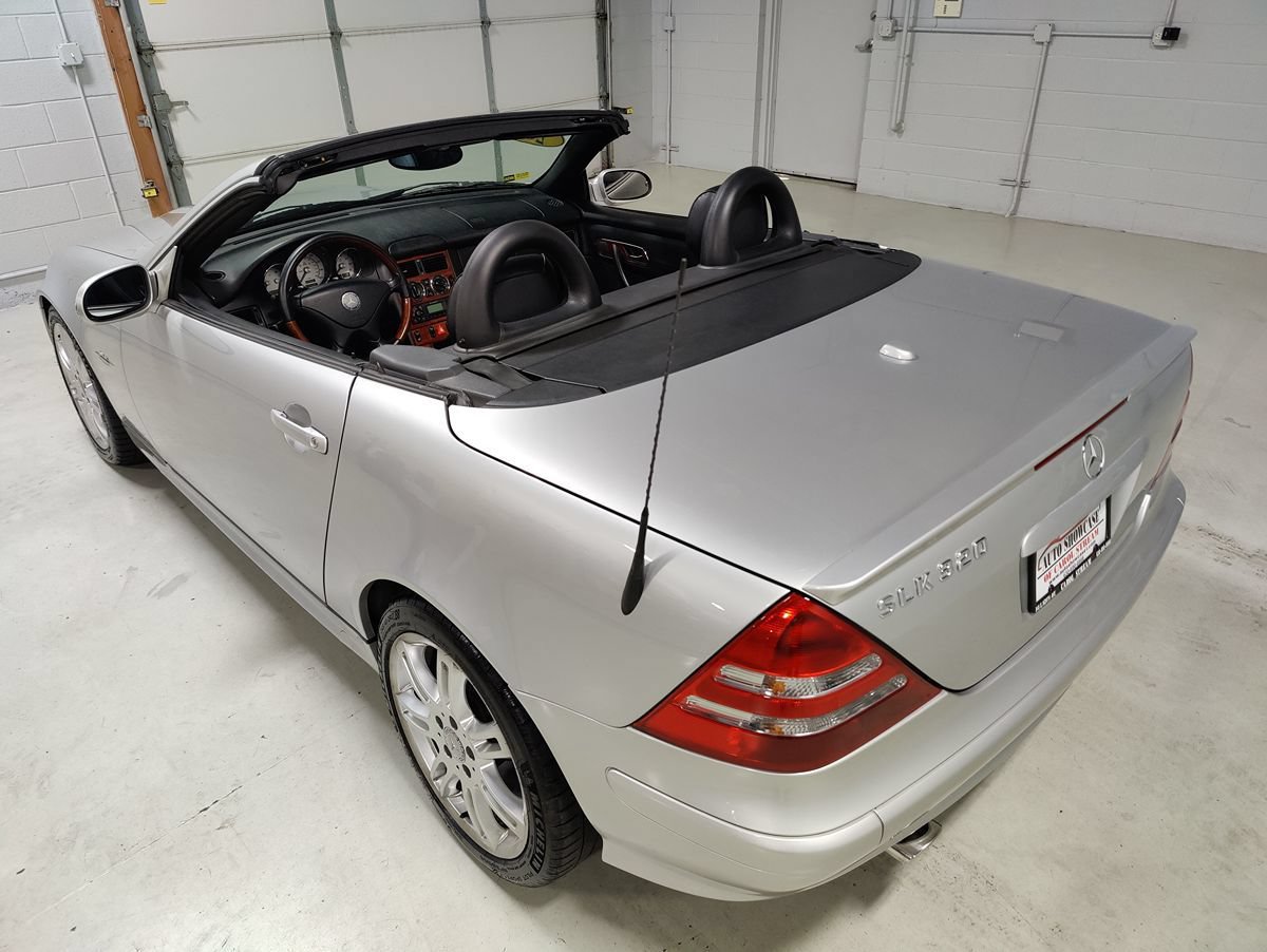 Used 2004 Mercedes-Benz SLK 320 image 19