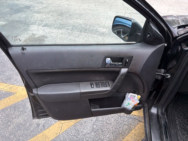 Used 2008 Ford Focus SE FWD image 8