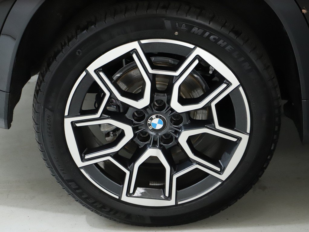 Used 2026 BMW X1 xDrive28i w/ Technology Package AWD/4WD image 14