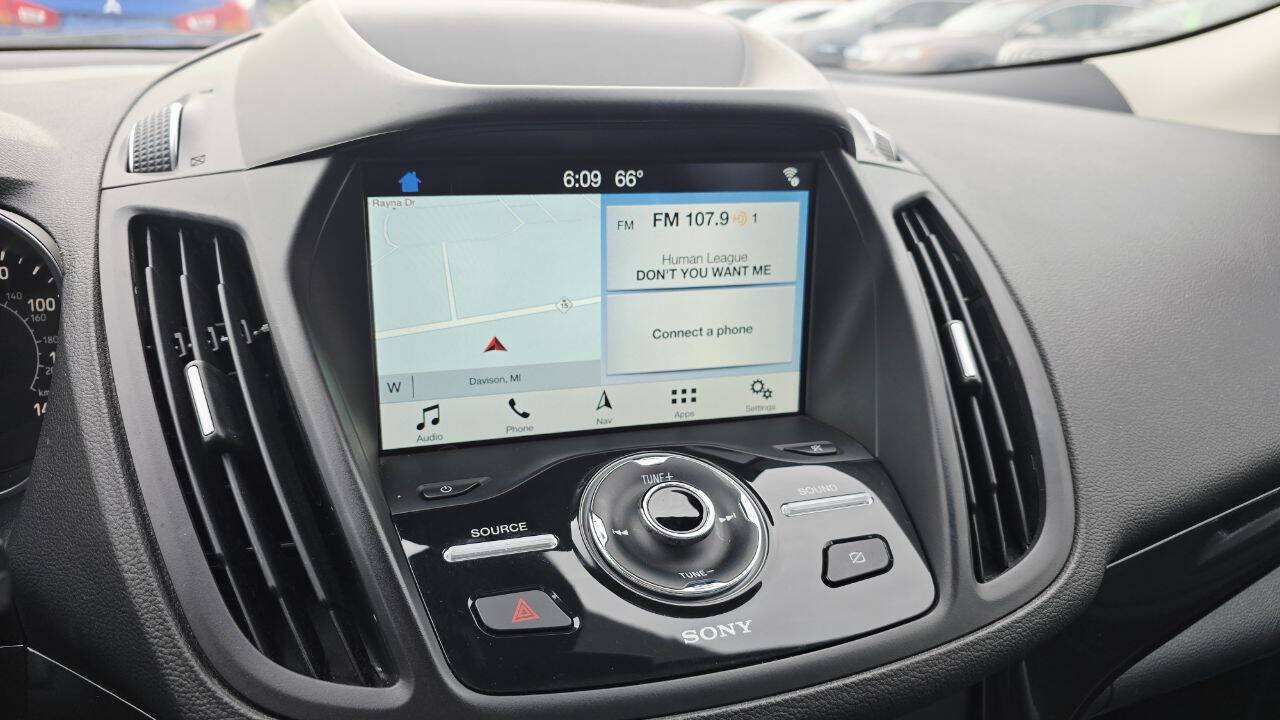Used 2019 Ford Escape Titanium AWD/4WD image 17