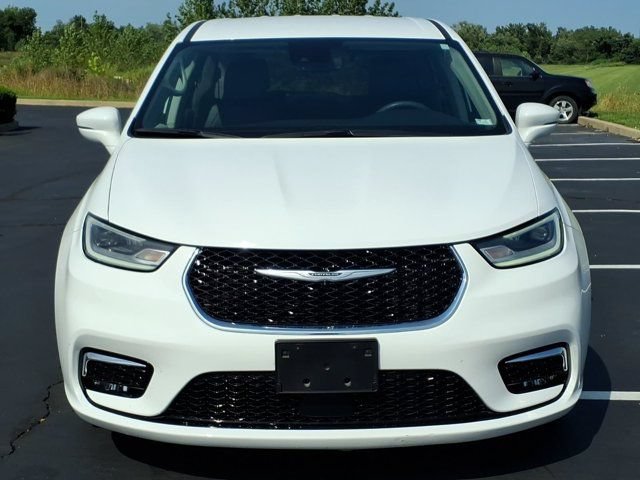 Used 2022 Chrysler Pacifica Touring-L FWD image 34