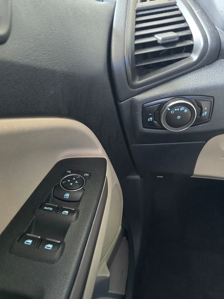 Used 2021 Ford EcoSport S image 17