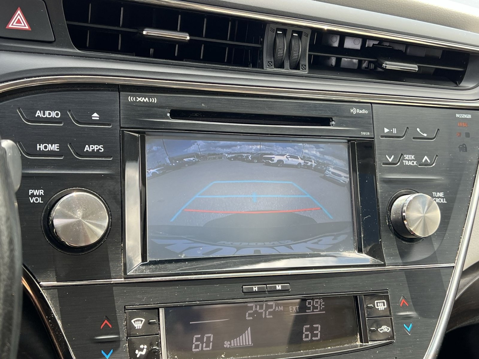 Used 2016 Toyota Avalon Limited FWD image 19
