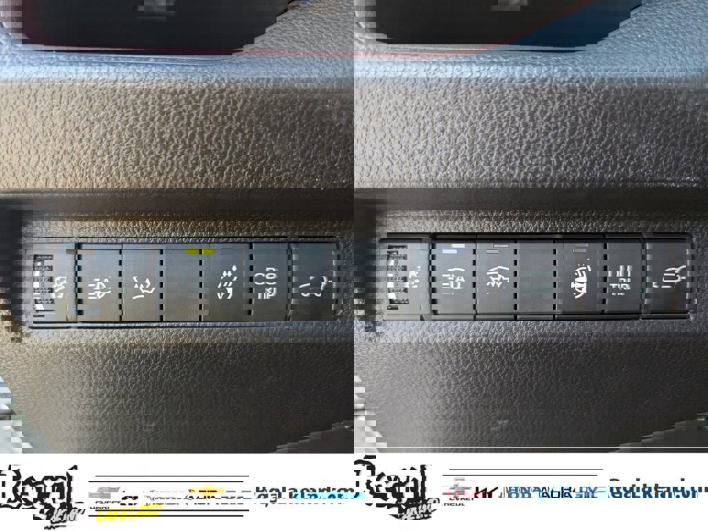 Used 2025 Toyota RAV4 Limited image 26