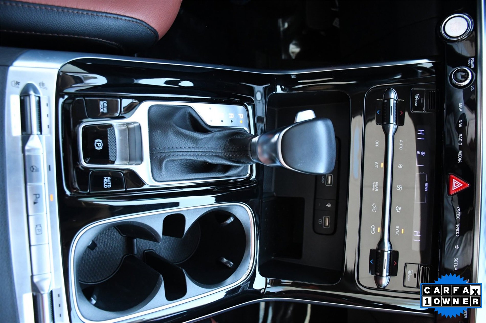 Used 2022 Kia Carnival SX Prestige image 15