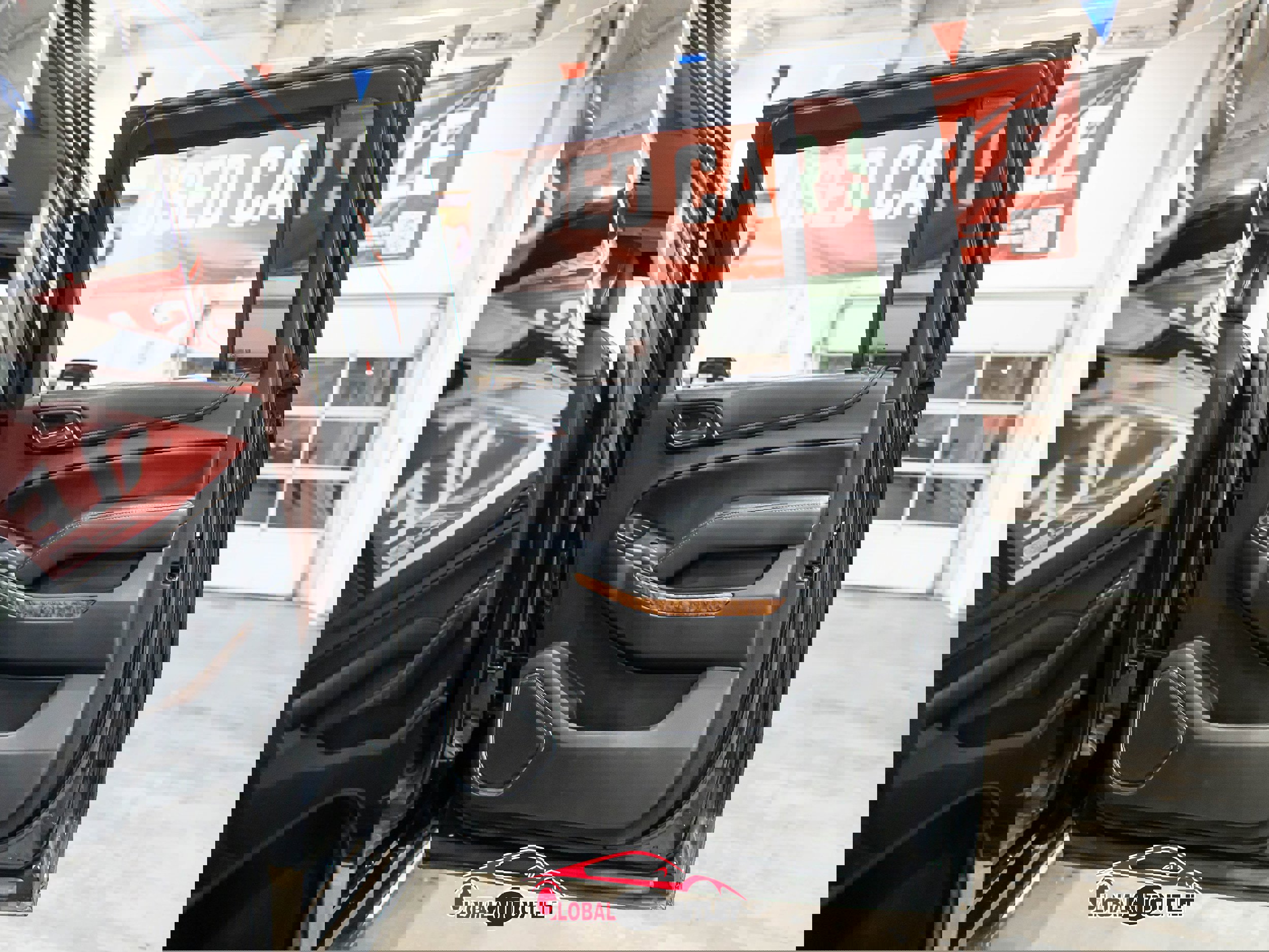 Used 2019 Chevrolet Suburban Premier w/ Premier Plus Edition image 47