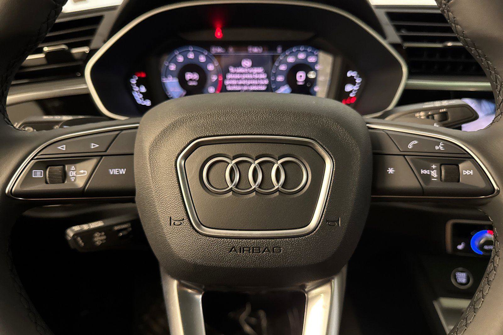 Used 2025 Audi Q3 2.0T Premium w/ Convenience Package image 23