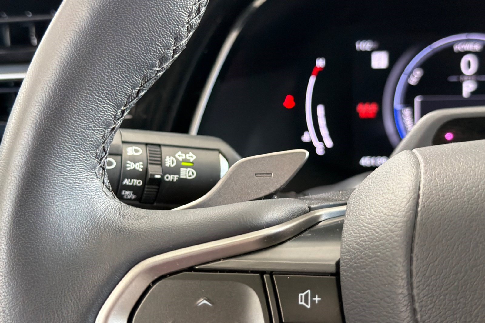 Used 2023 Lexus RX 350 w/ Cold Area Package AWD/4WD image 32
