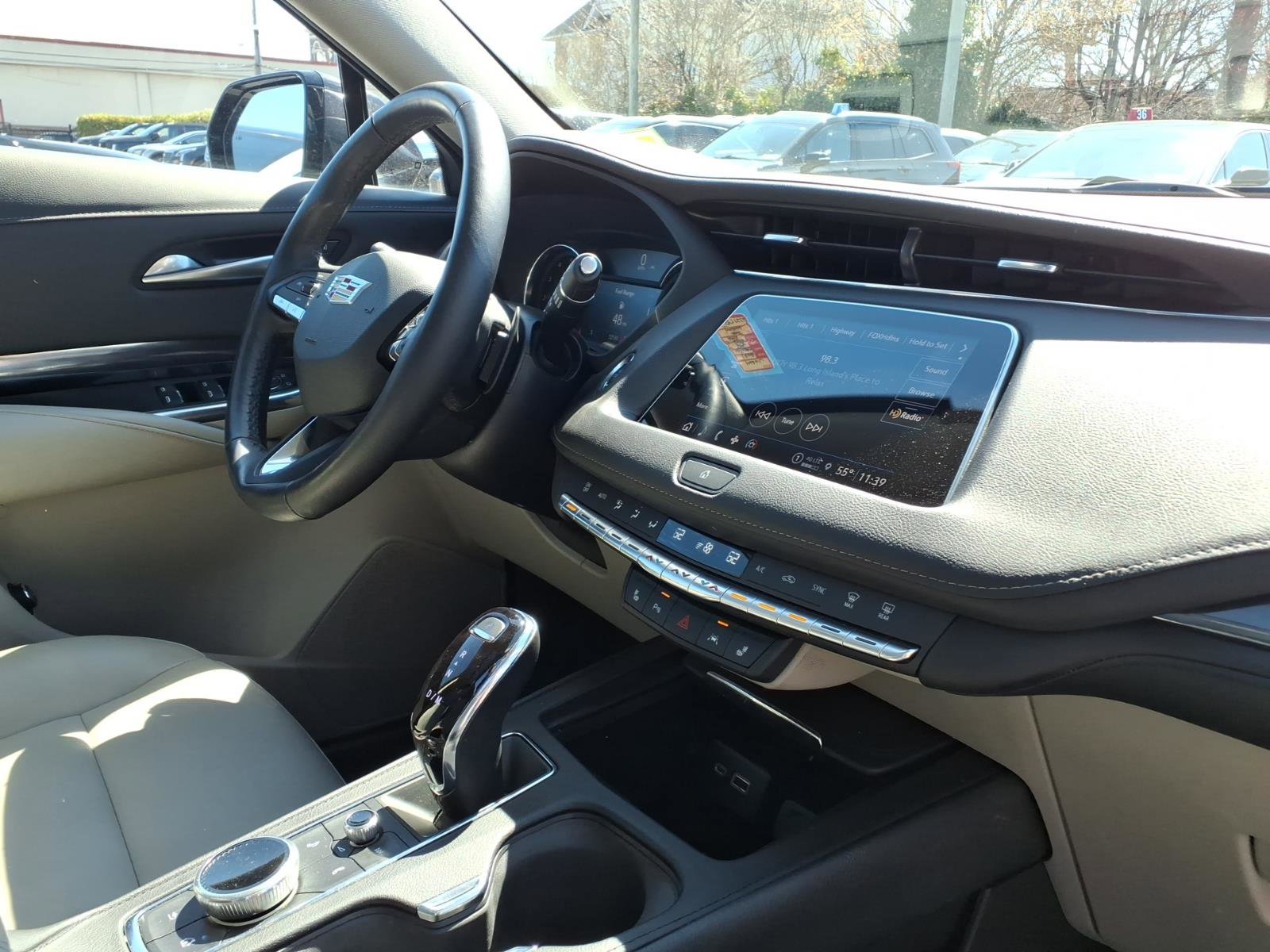Certified 2023 Cadillac XT4 Luxury w/ Cold Weather Package AWD/4WD image 26