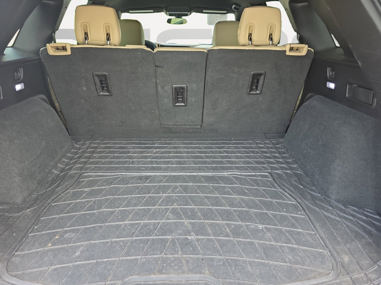 Used 2018 Cadillac XT5 FWD image 10