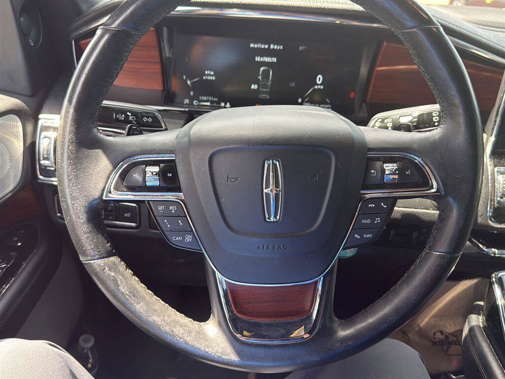 Used 2020 Lincoln Navigator L Reserve w/ Equipment Group 208A Reserve AWD/4WD image 9
