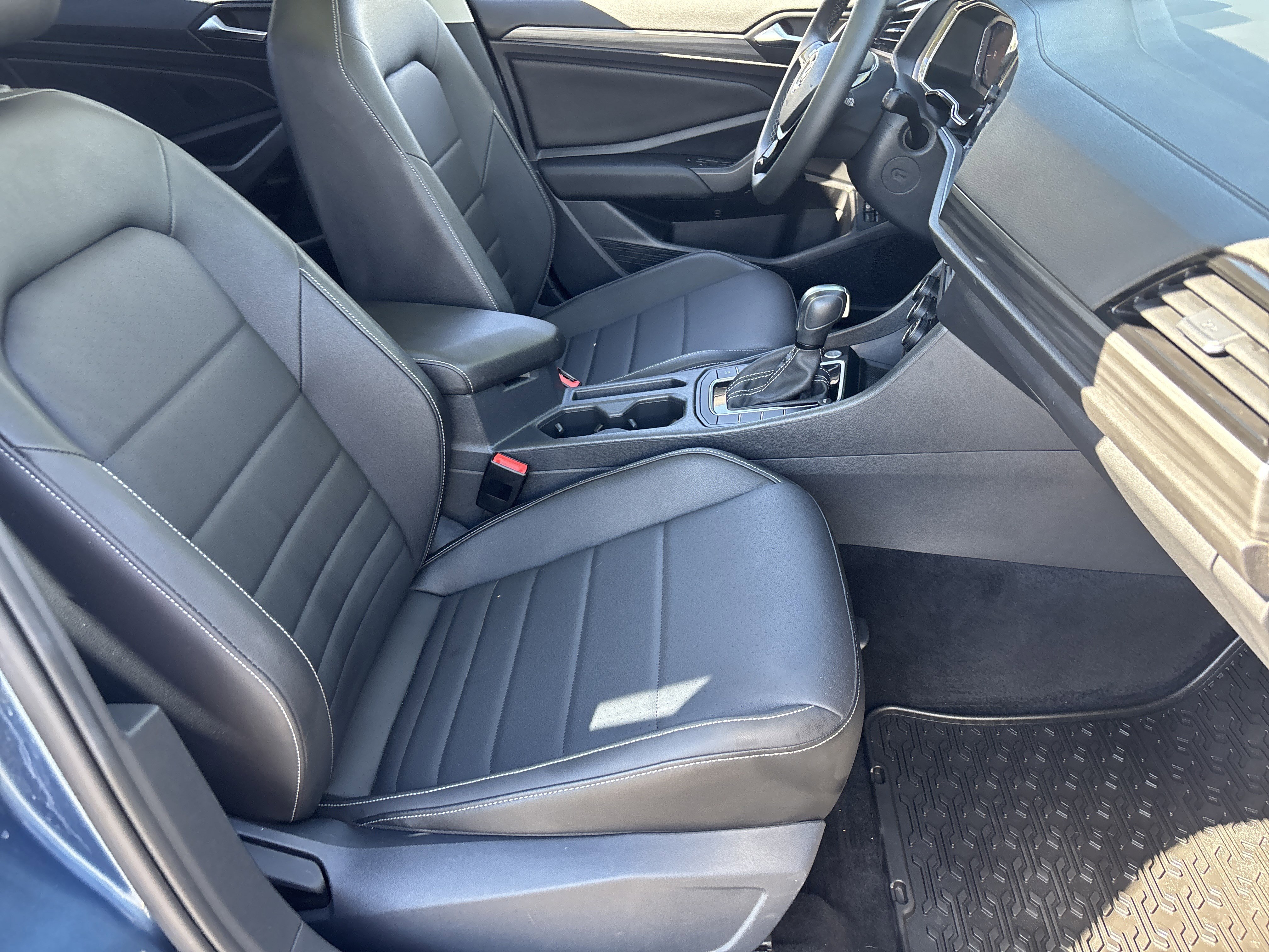 Used 2021 Volkswagen Jetta SEL image 9