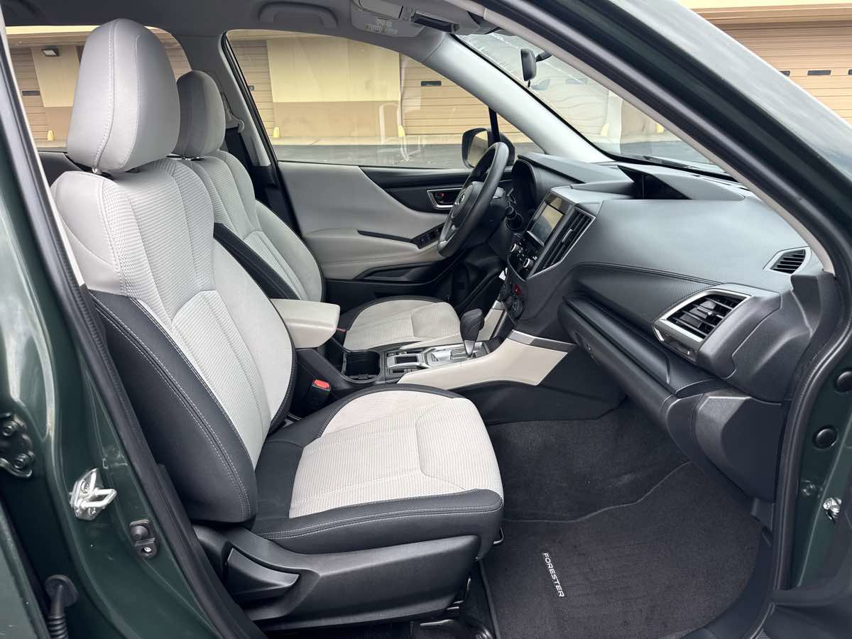 Used 2023 Subaru Forester Premium image 18