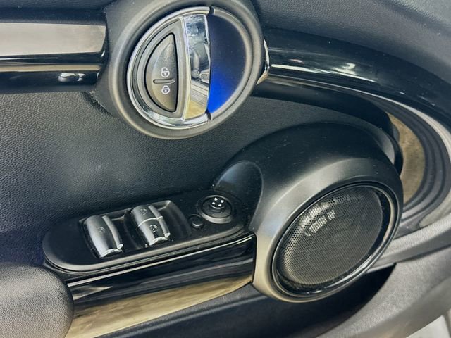 Used 2019 MINI Cooper S w/ Signature Upholstery Package FWD image 22