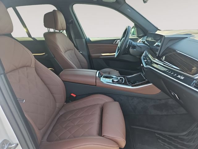 Used 2026 BMW X5 xDrive40i w/ M Sport Package AWD/4WD image 15