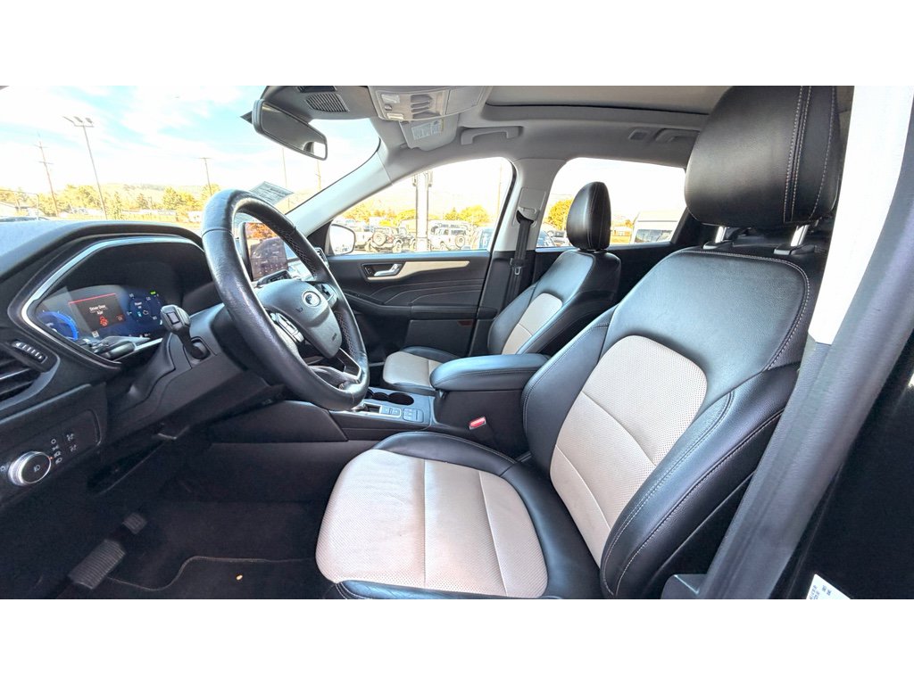 Used 2021 Ford Escape Titanium w/ Titanium Elite Package image 19