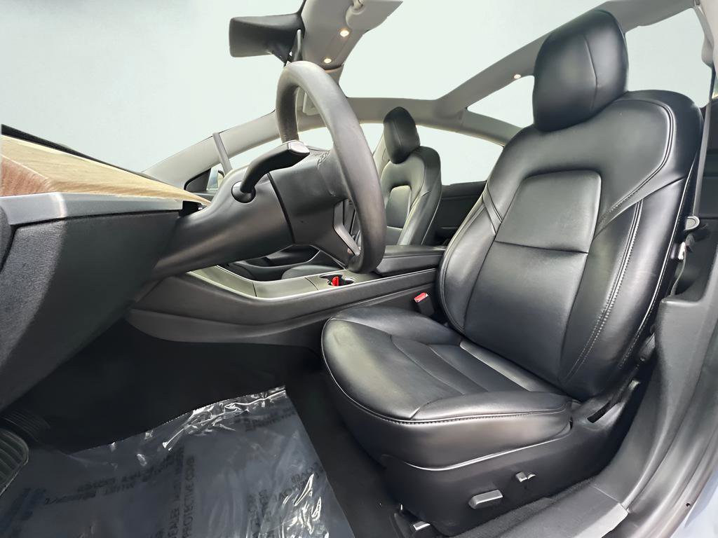 Used 2020 Tesla Model 3 Standard Range RWD image 15