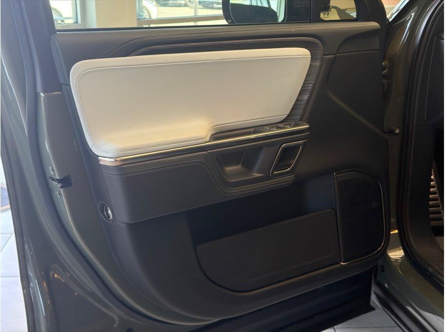 Used 2024 Rivian R1S Launch Edition Quad AWD/4WD image 10