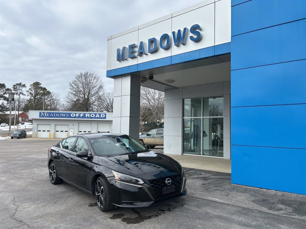Used 2024 Nissan Altima 2.5 SR