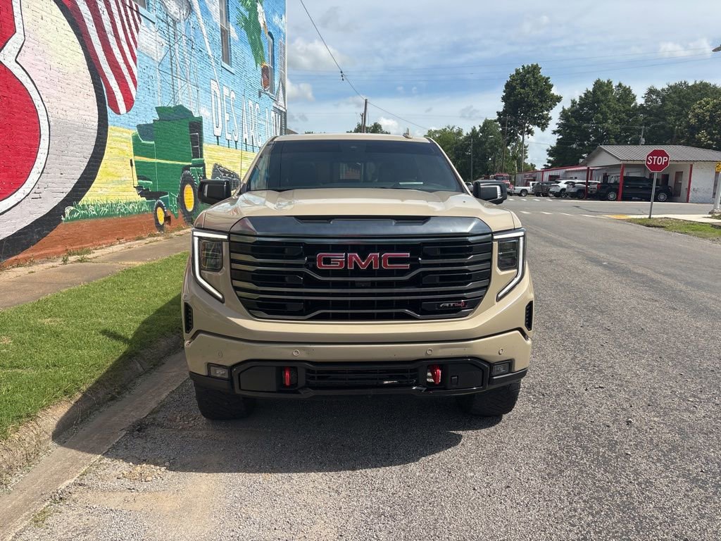 Used 2022 GMC Sierra 1500 AT4 w/ AT4 Premium Package AWD/4WD image 11