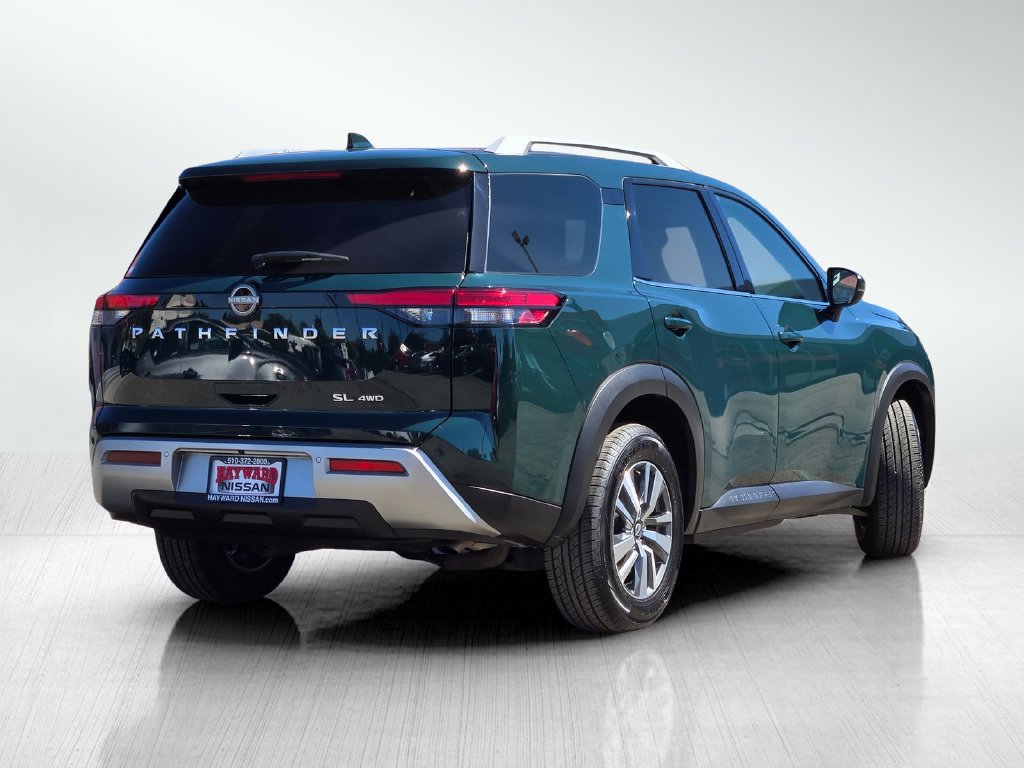 Used 2025 Nissan Pathfinder SL AWD/4WD image 5