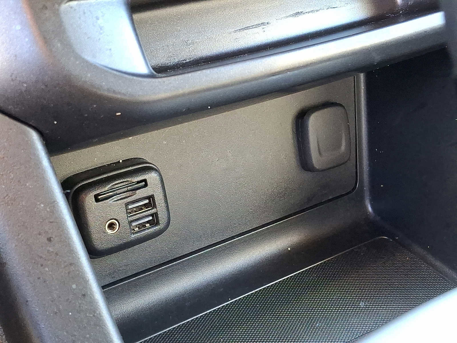 Certified 2022 Chevrolet Colorado LT w/ LT Convenience Package image 23