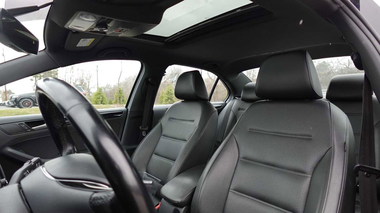 Used 2018 Volkswagen Jetta Sport image 35