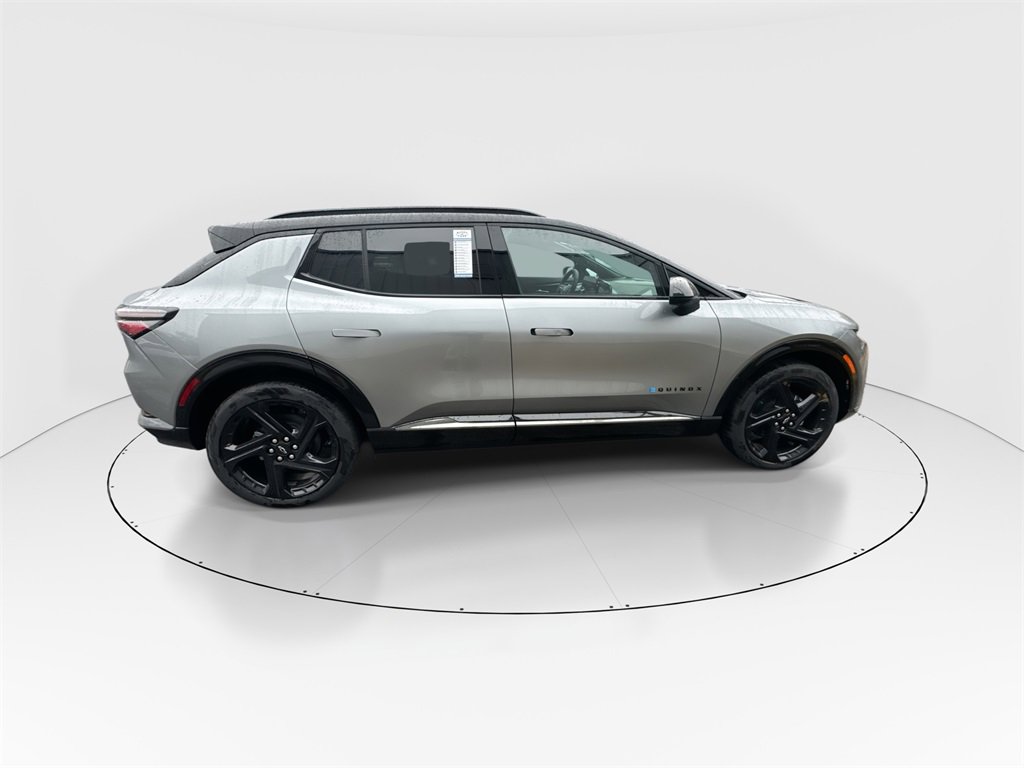 New 2026 Chevrolet Equinox EV RS image 9