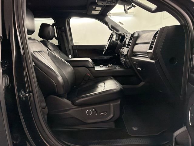 Used 2018 Ford Expedition Limited w/ Equipment Group 301A image 13