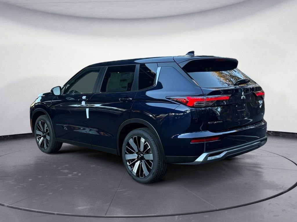 New 2026 Mitsubishi Outlander SE image 3
