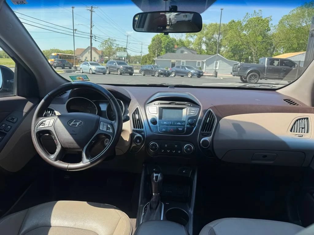 Used 2015 Hyundai Tucson SE AWD/4WD image 9