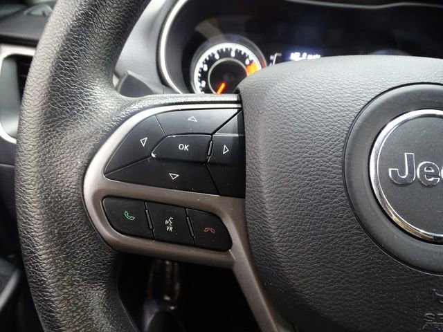 Used 2019 Jeep Cherokee Latitude w/ Popular Appearance Group image 23